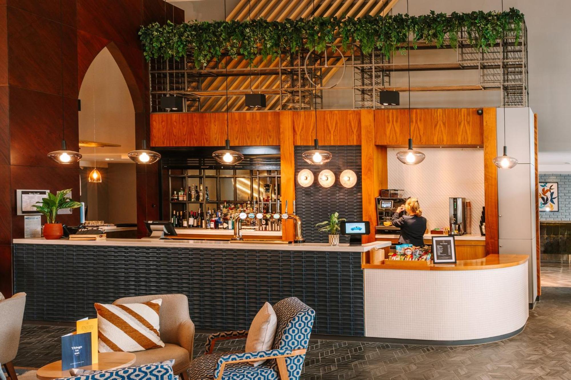 Voco Winchester Hotel & Spa By Ihg Εξωτερικό φωτογραφία